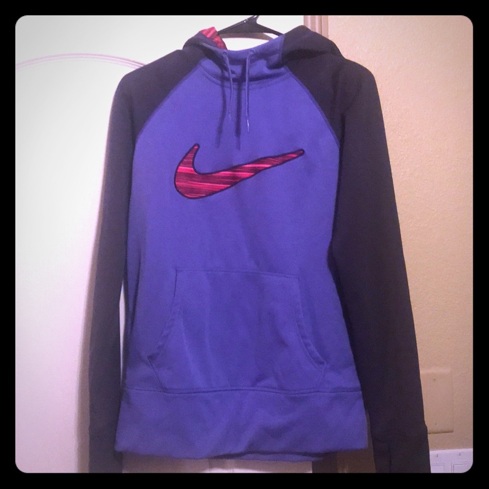 Nike thermafit pullover sweatshirt